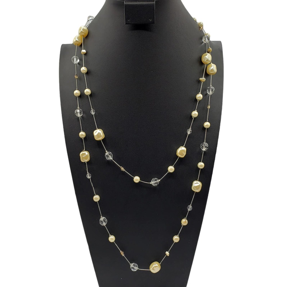 Vintage 1970s single strand pearl style long necklace